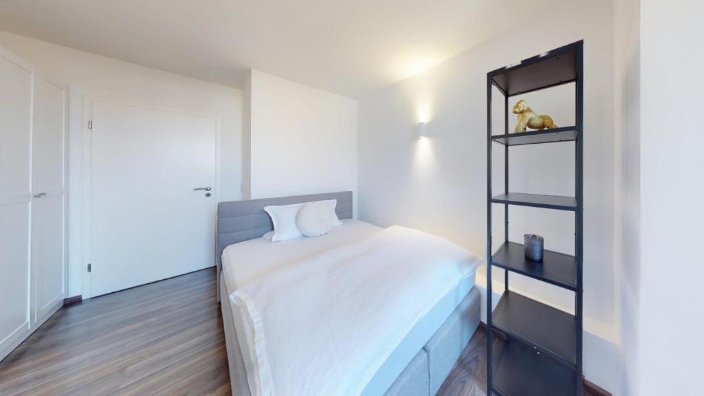 Spacious 4 Bedroom Near Center Appartement München